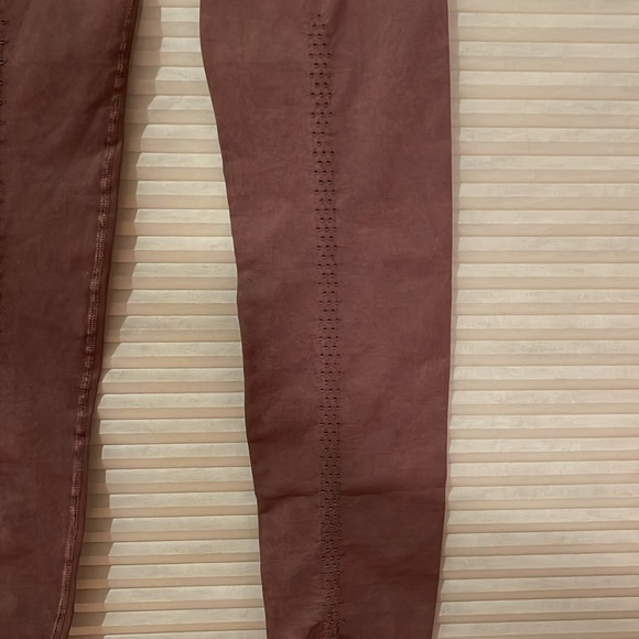 NWOT FP movement rust color good karma leggings M/L - Picture 7 of 9